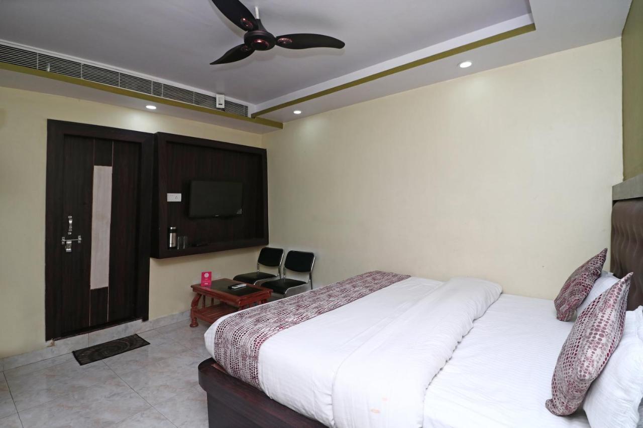 Oyo 15169 Hotel Rk Inn Lucknow Bagian luar foto