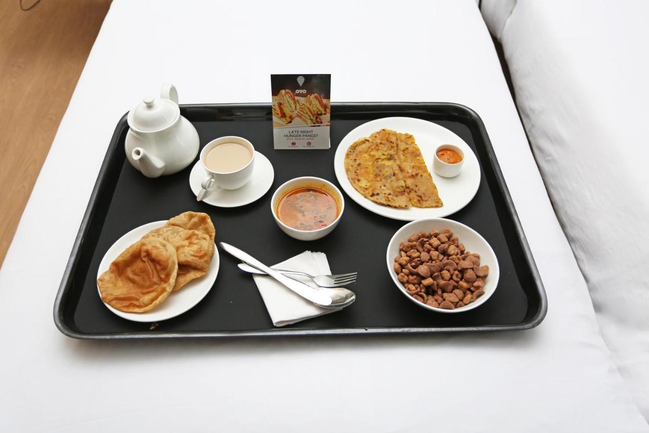 Oyo 15169 Hotel Rk Inn Lucknow Bagian luar foto